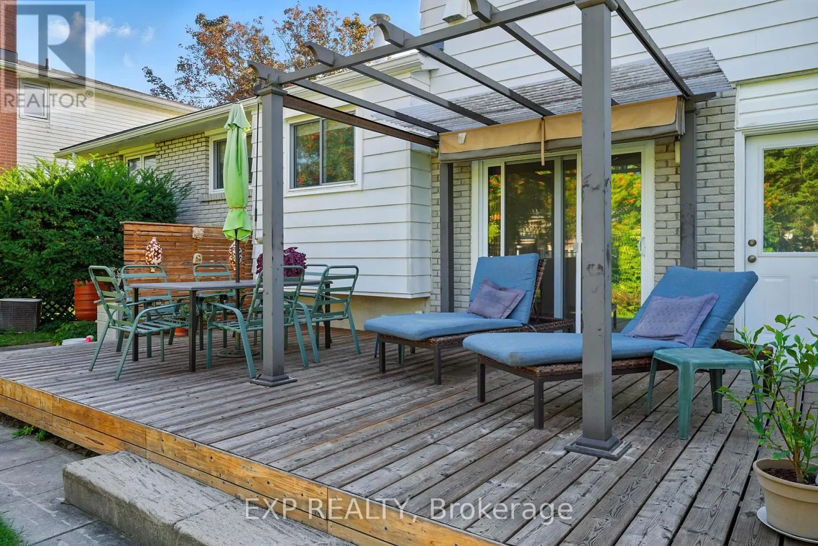 52 BAYVIEW CRESCENT
