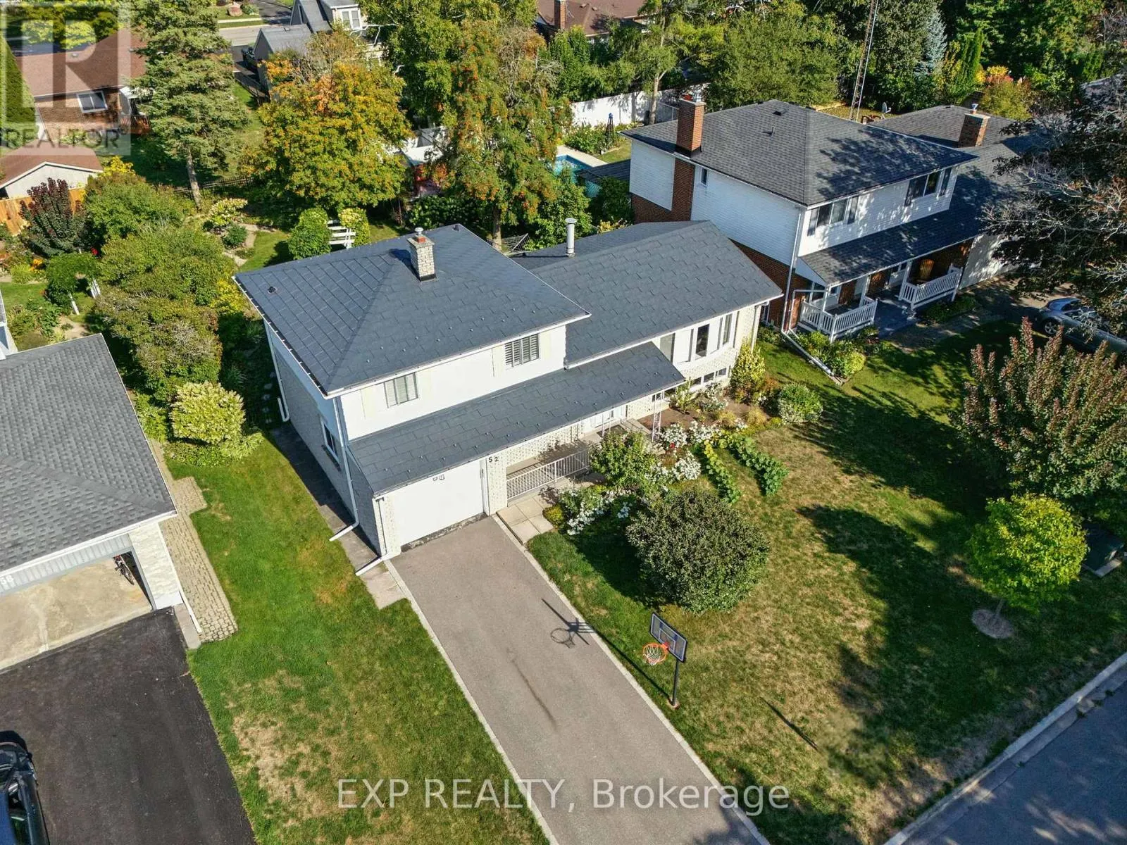 52 BAYVIEW CRESCENT