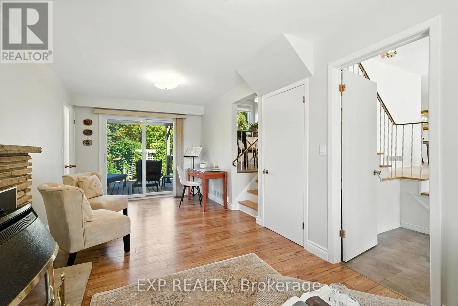 52 BAYVIEW CRESCENT