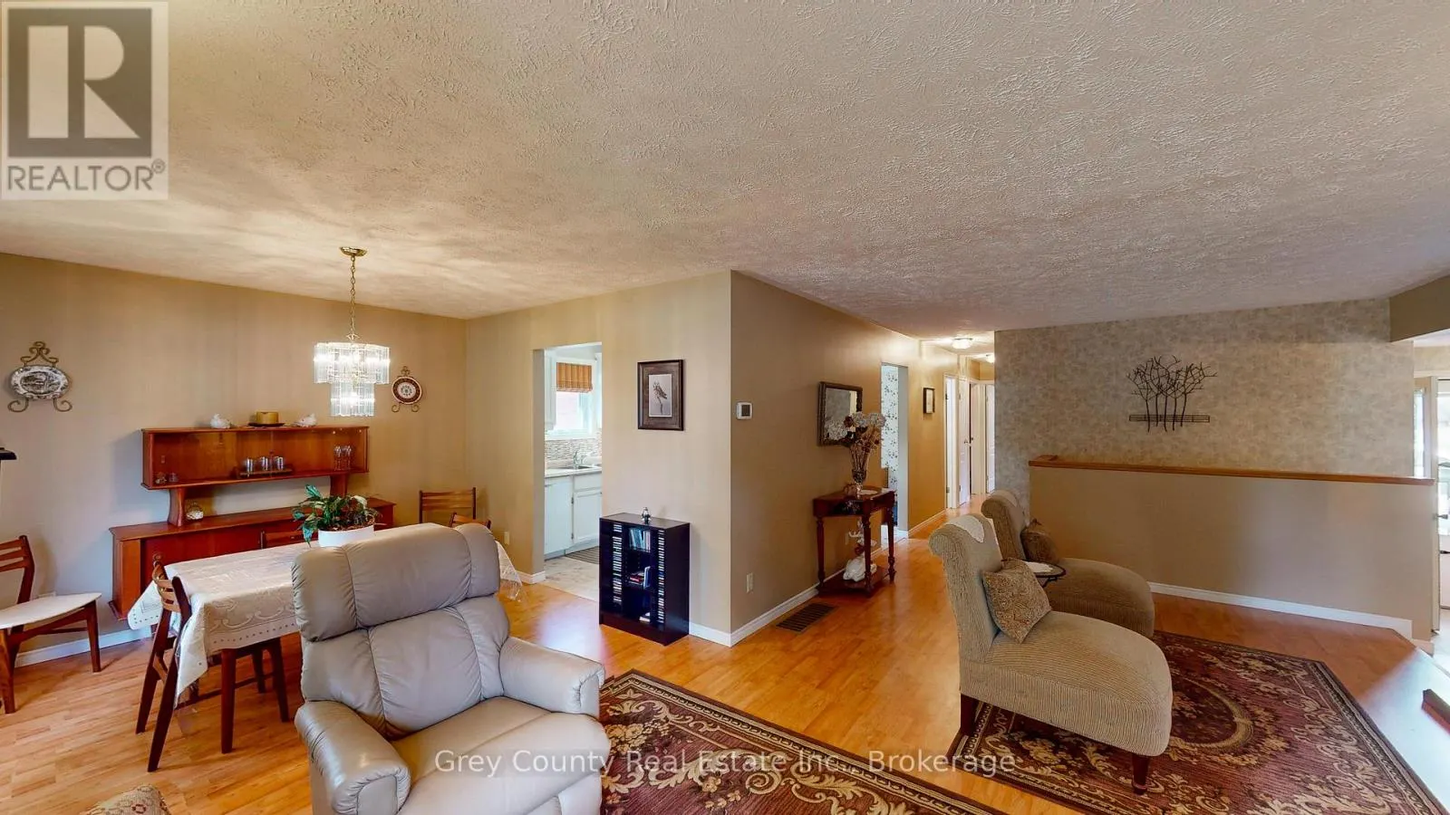 63 GRAYVIEW DRIVE