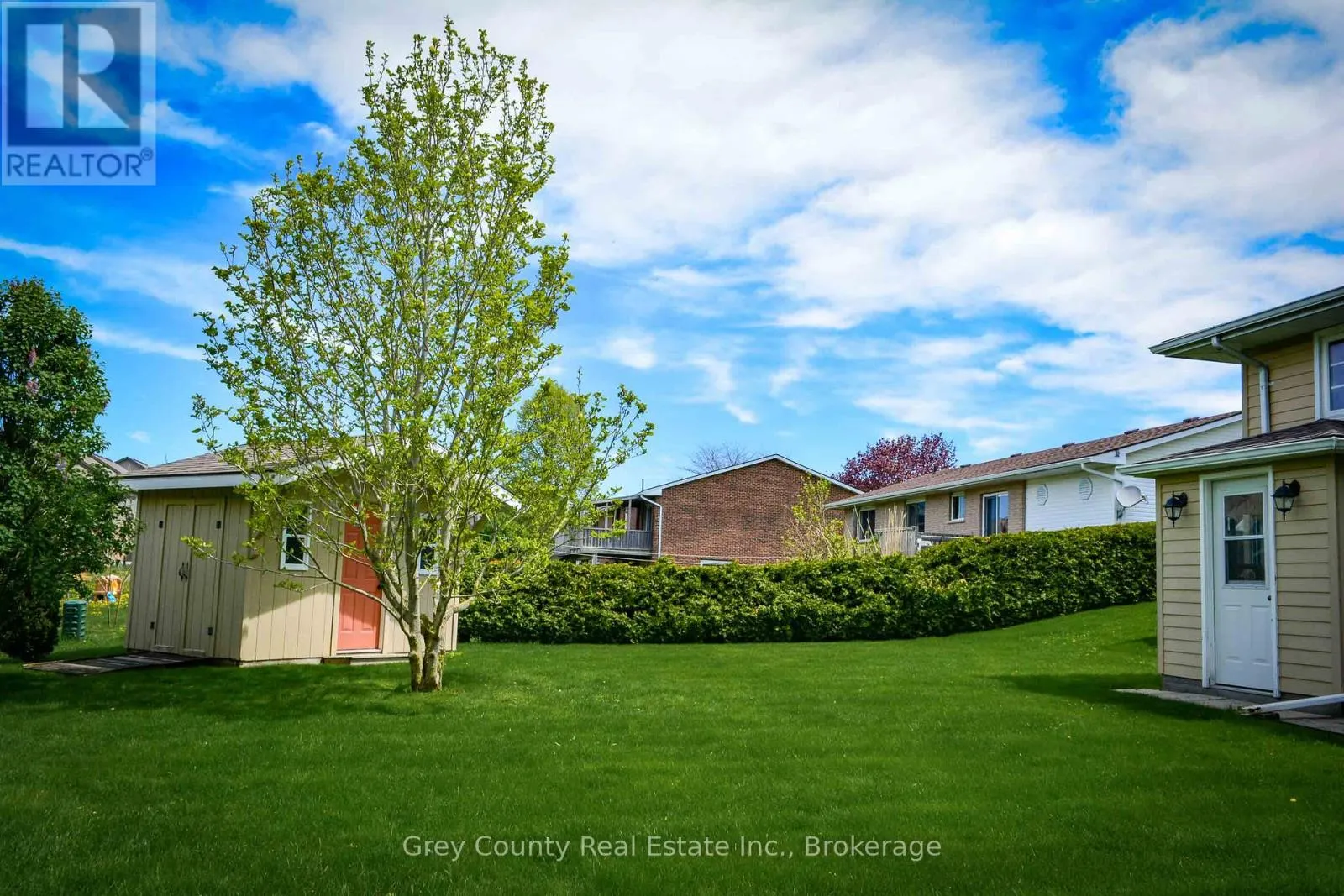 63 GRAYVIEW DRIVE