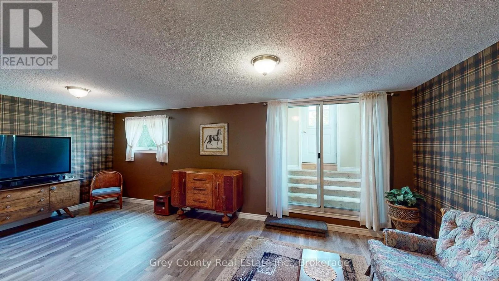 63 GRAYVIEW DRIVE