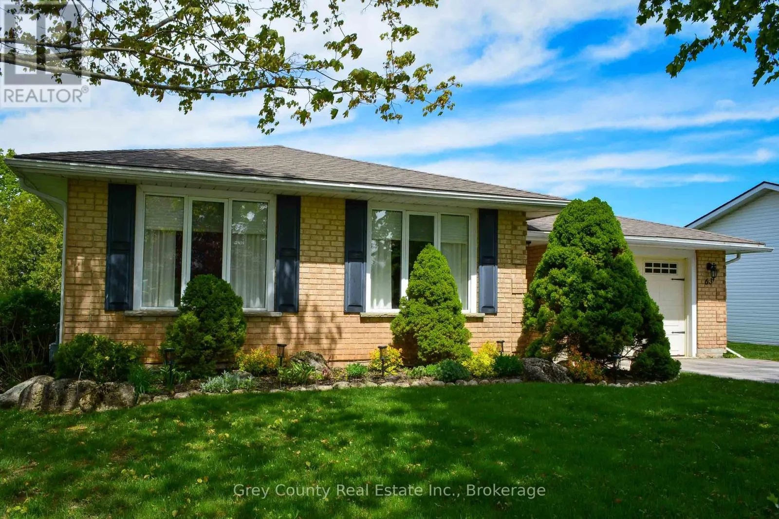 63 GRAYVIEW DRIVE