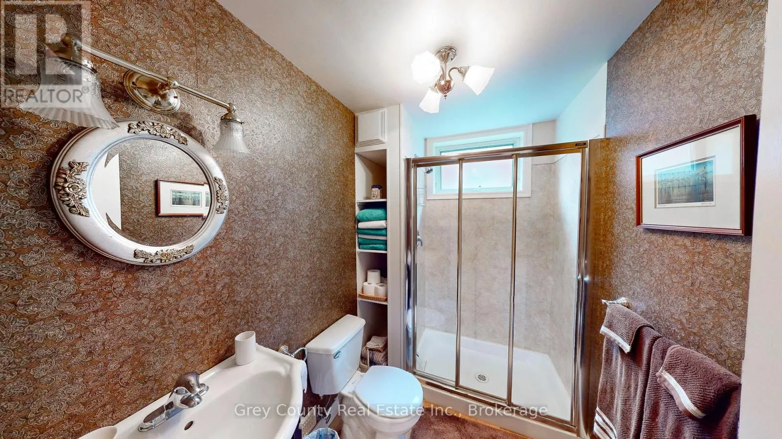 63 GRAYVIEW DRIVE