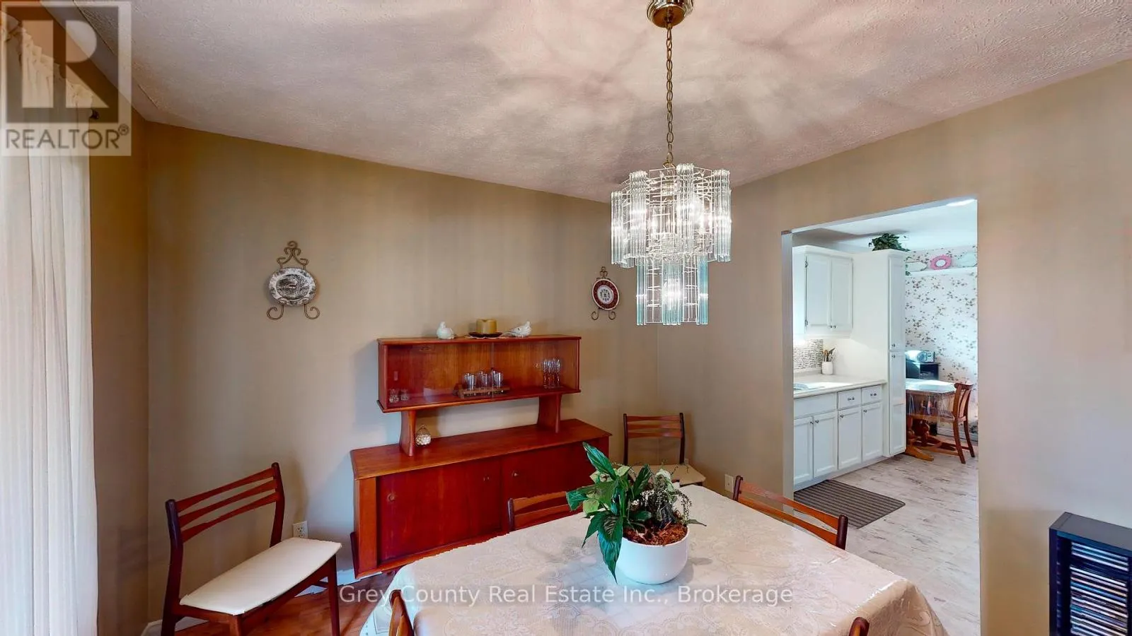 63 GRAYVIEW DRIVE