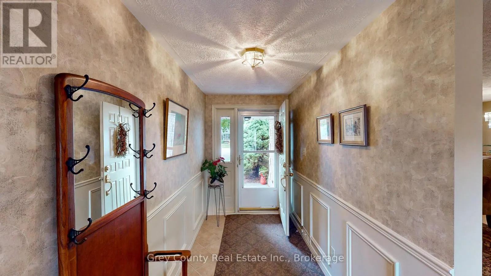 63 GRAYVIEW DRIVE