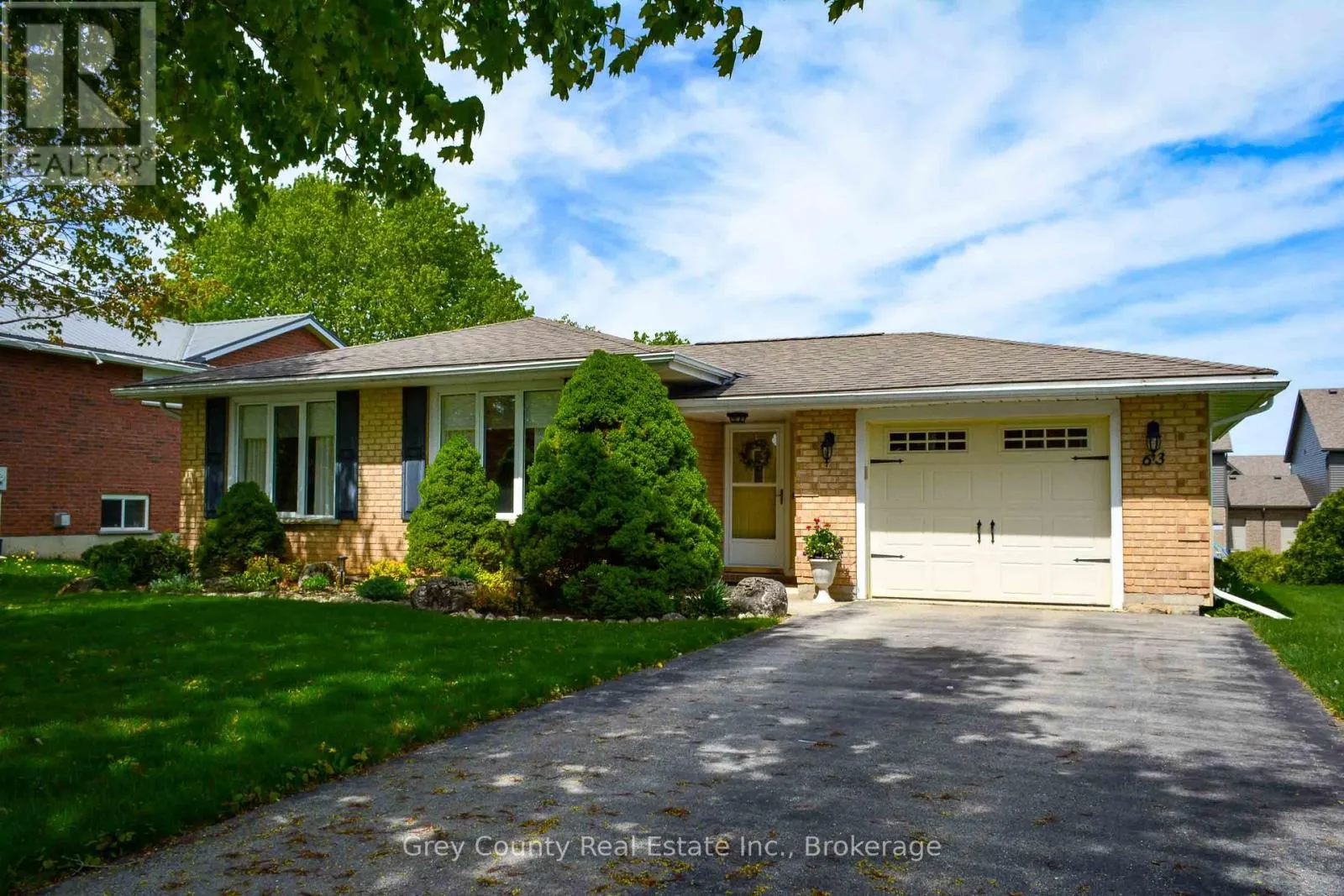 63 GRAYVIEW DRIVE