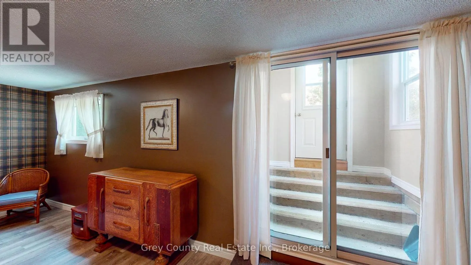 63 GRAYVIEW DRIVE