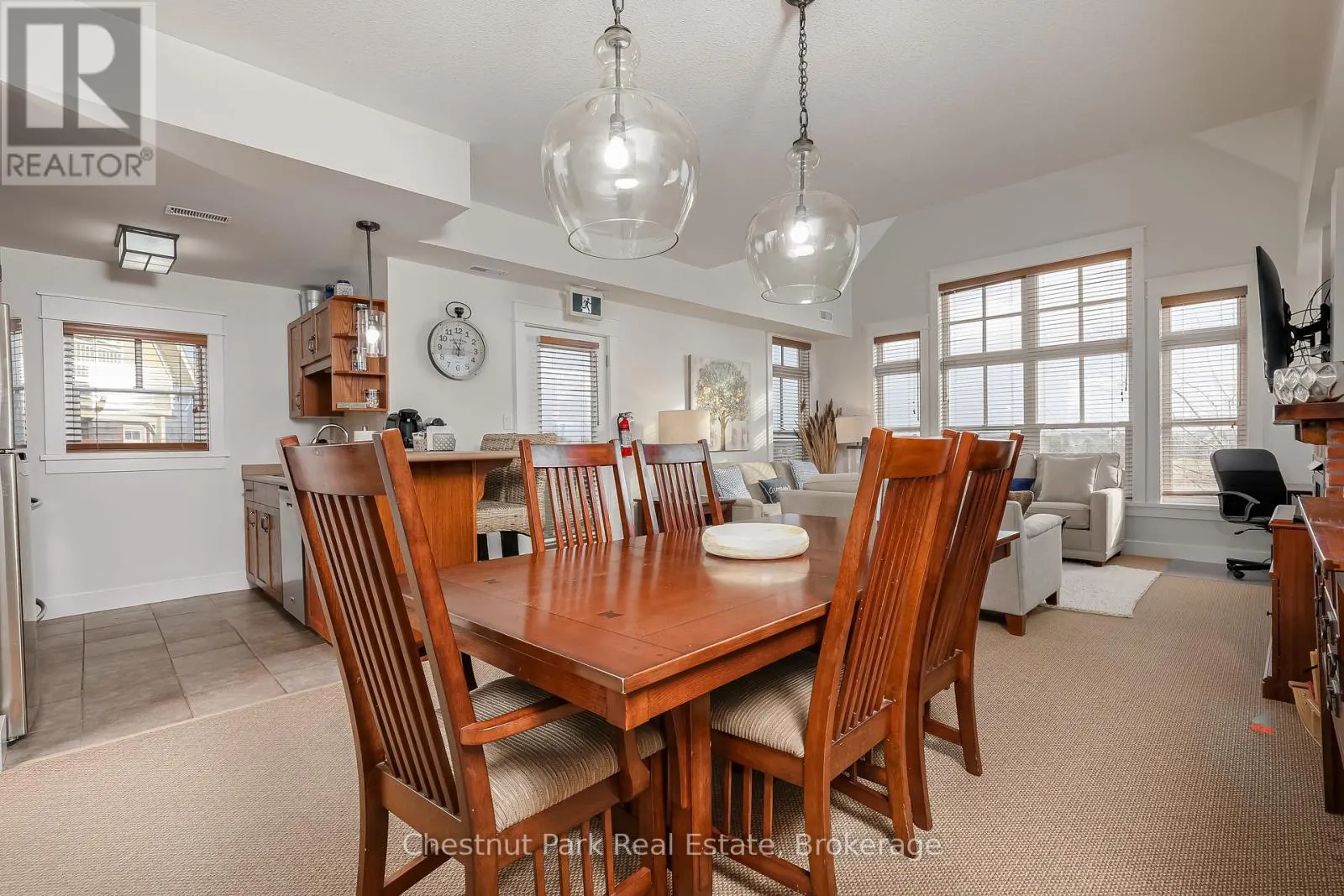225 - 125 FAIRWAY COURT, #225