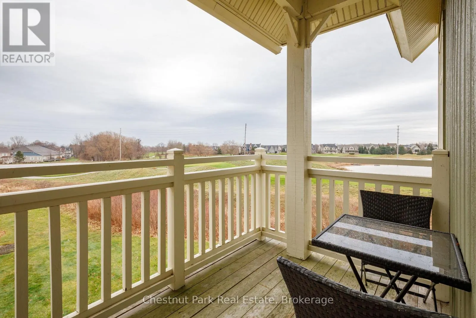 225 - 125 FAIRWAY COURT, #225