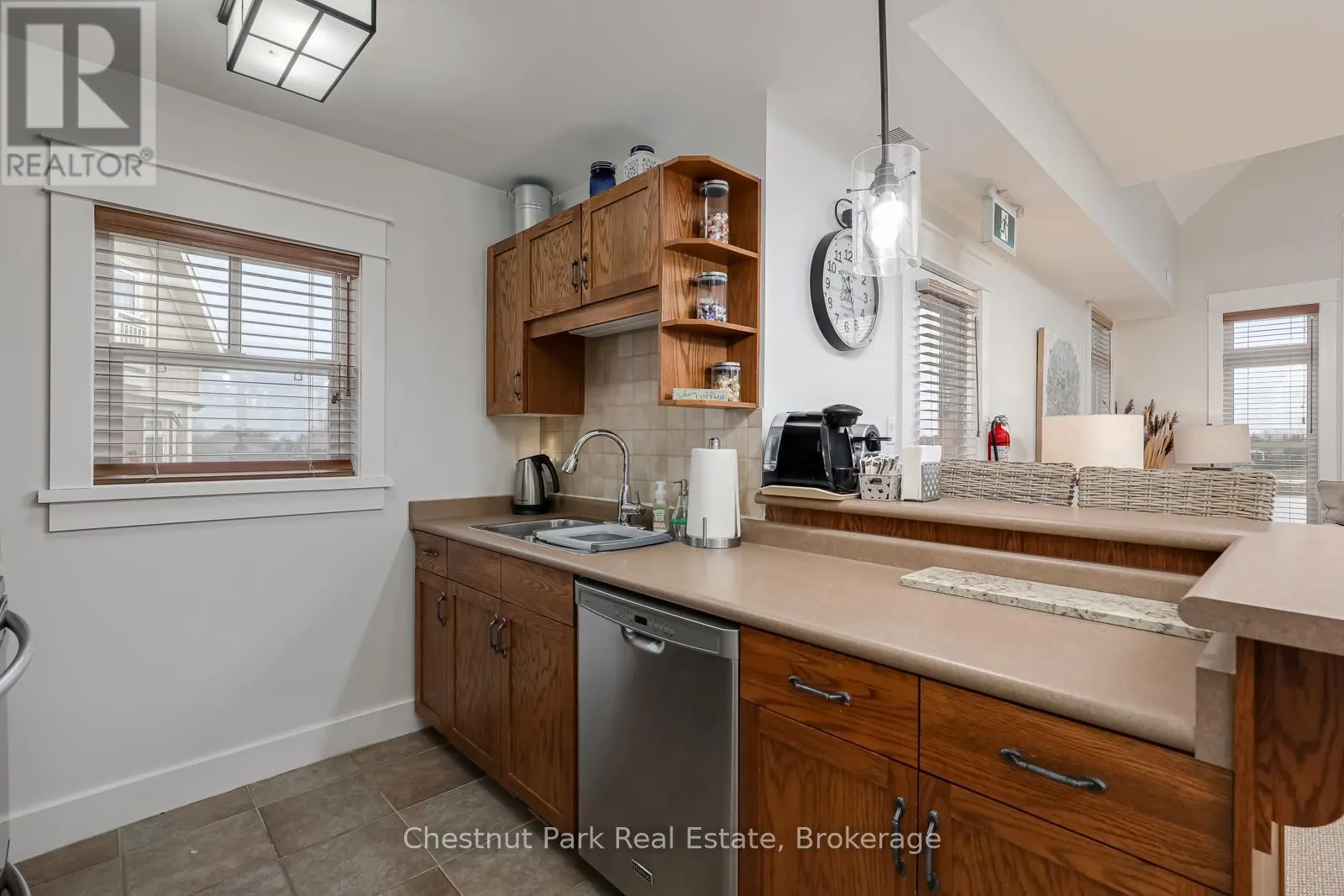 225 - 125 FAIRWAY COURT, #225