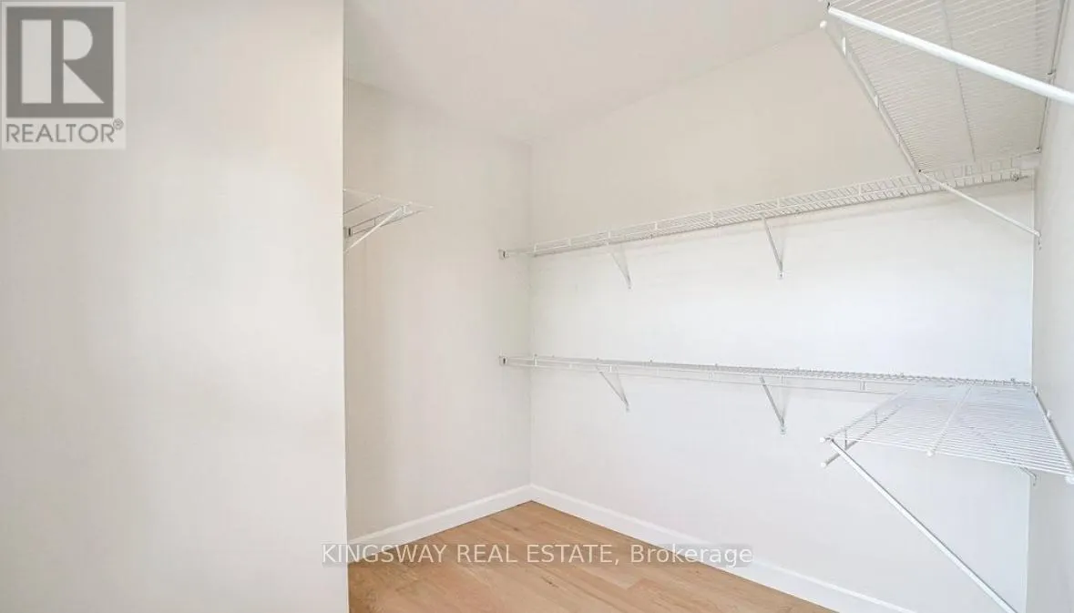 242 PERCY BOOM ROAD E