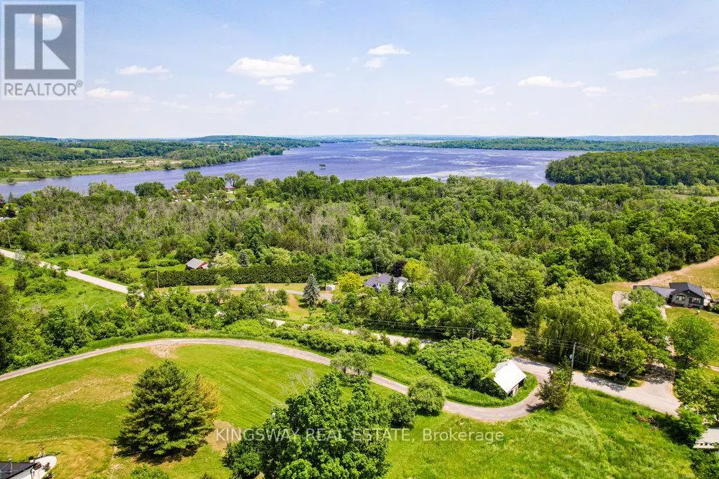 242 PERCY BOOM ROAD E