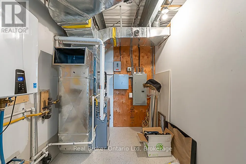 1 - 1525 16TH STREET E, #1