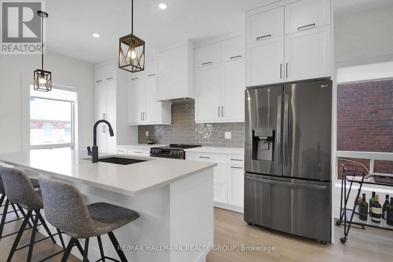 2ND FLOOR - 128 PRESCOTT STREET