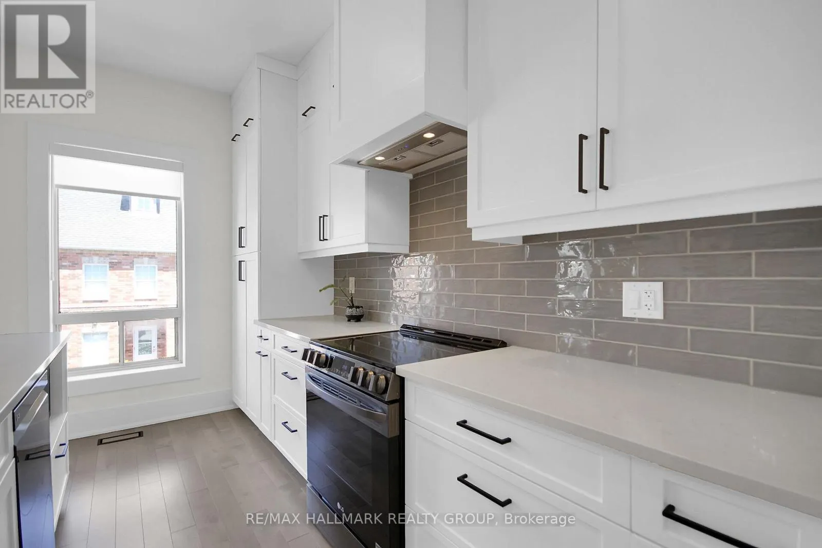 2ND FLOOR - 128 PRESCOTT STREET