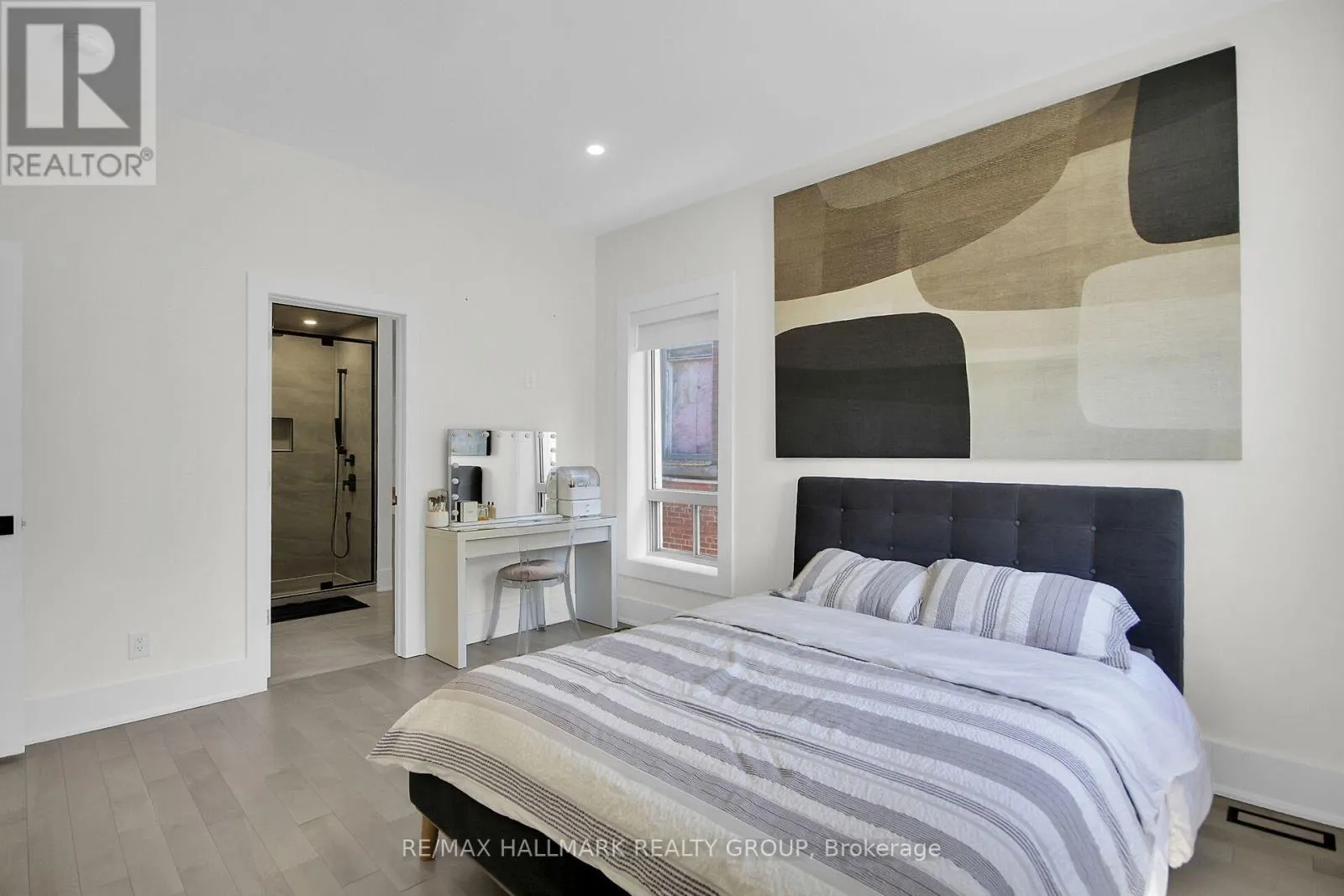 2ND FLOOR - 128 PRESCOTT STREET