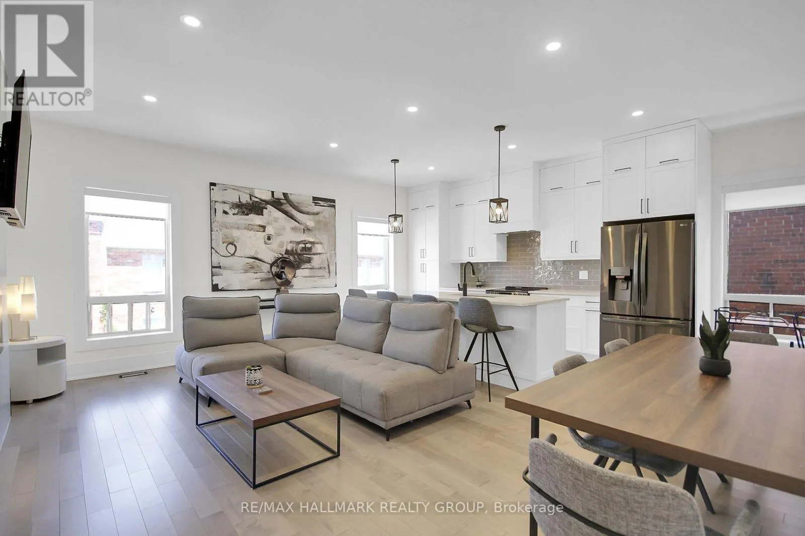 2ND FLOOR - 128 PRESCOTT STREET