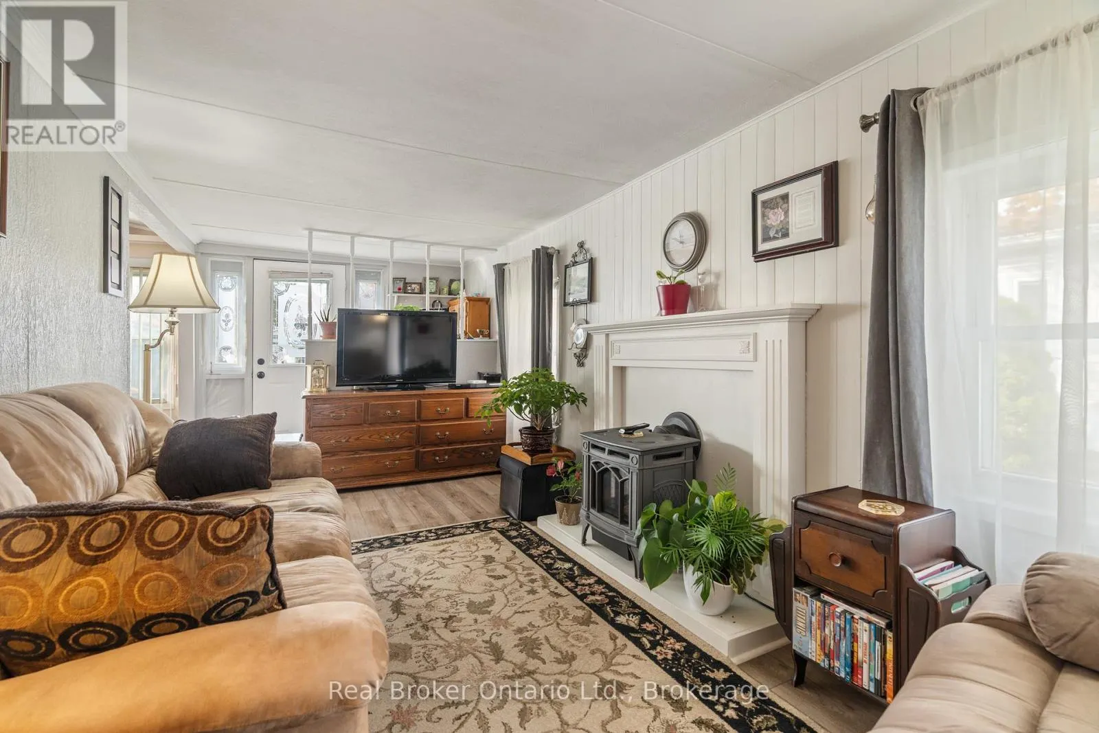 524 POPLAR PLACE