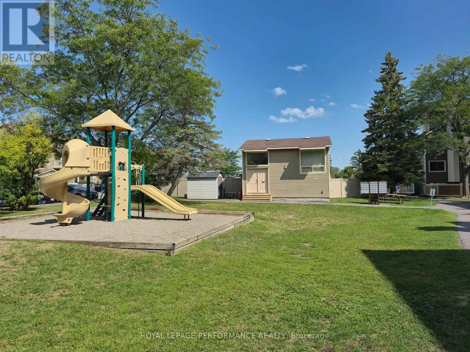 44A - 802 ST ANDRE DRIVE