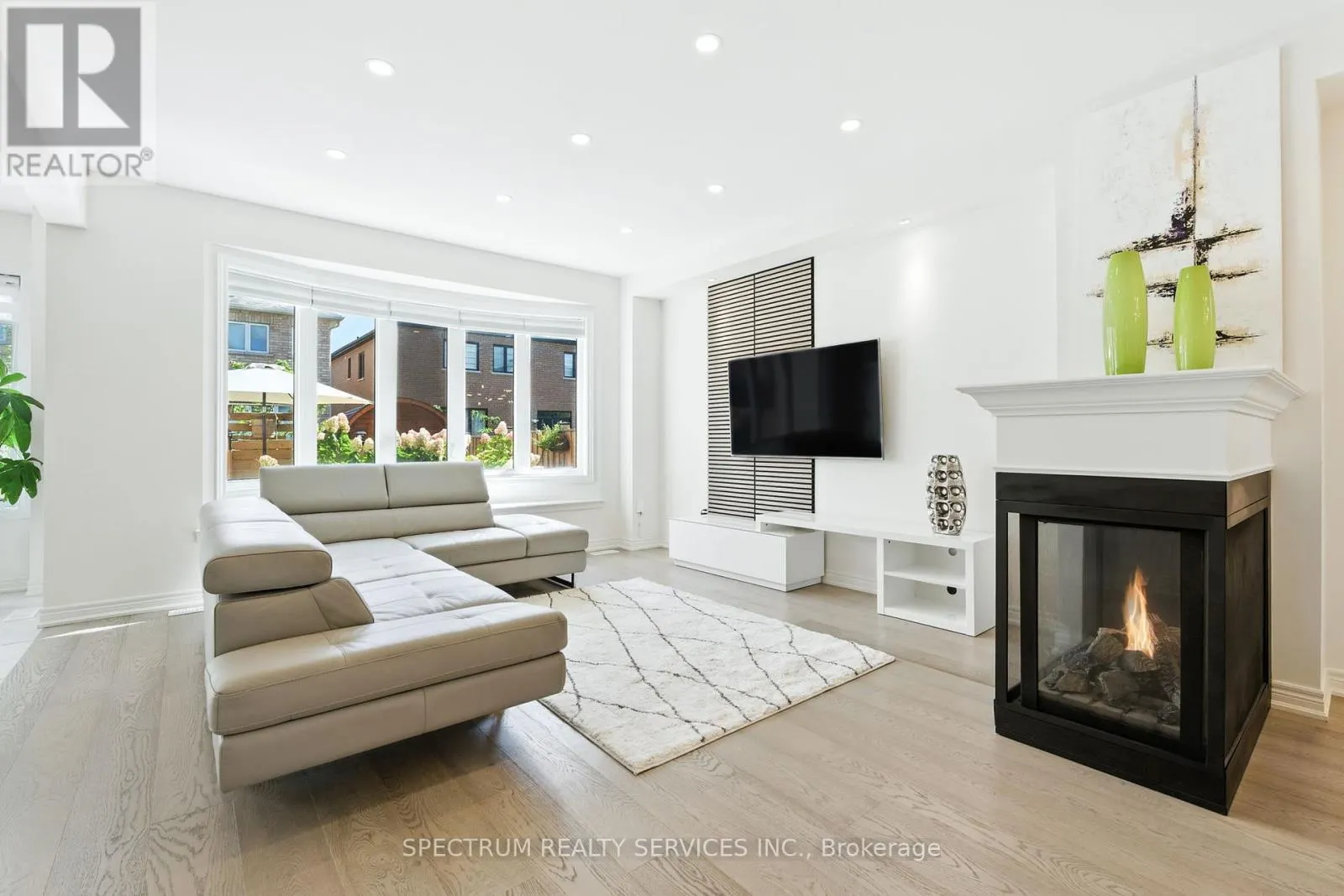 154 WHITTINGTON DRIVE