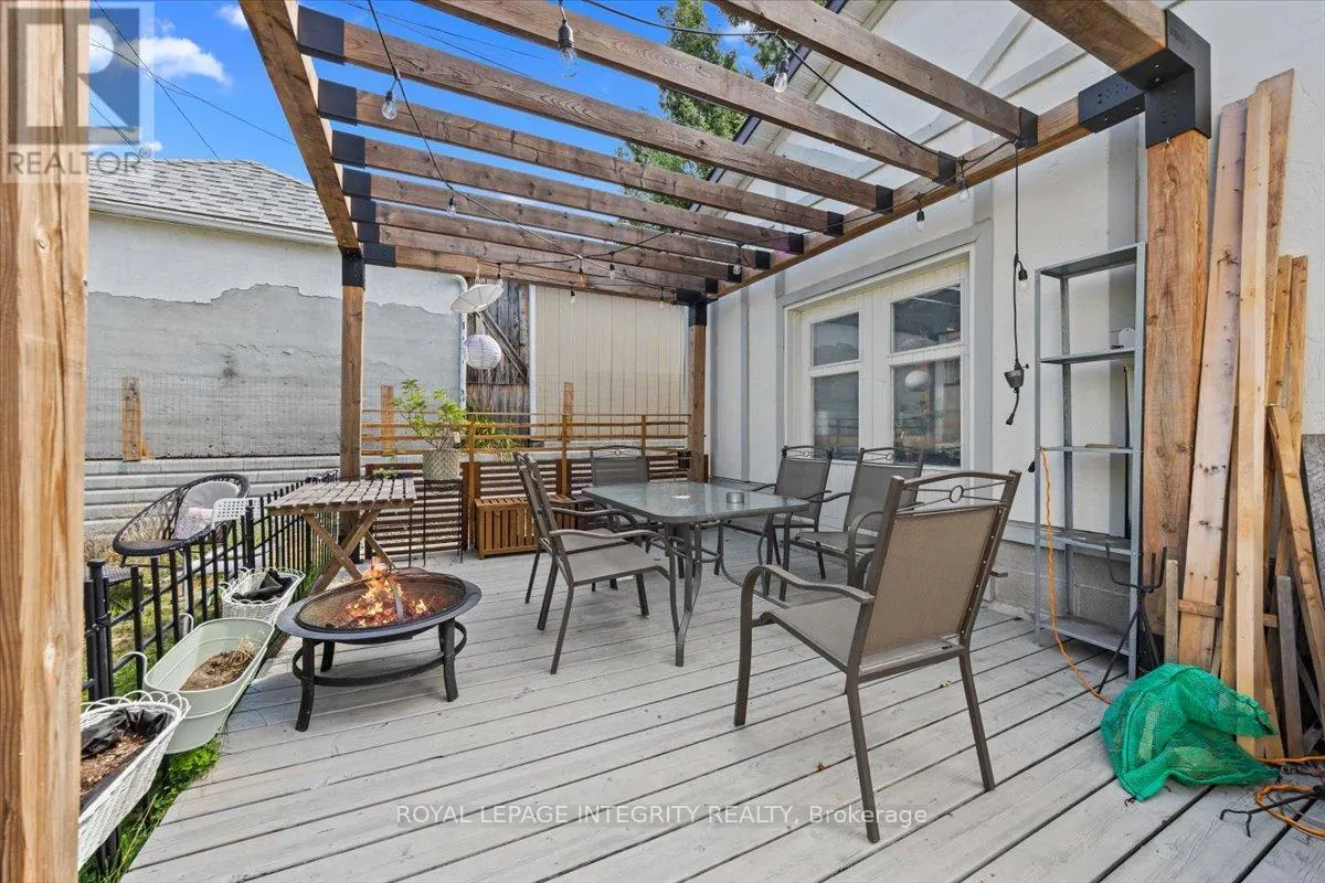 301 ZEPHYR AVENUE