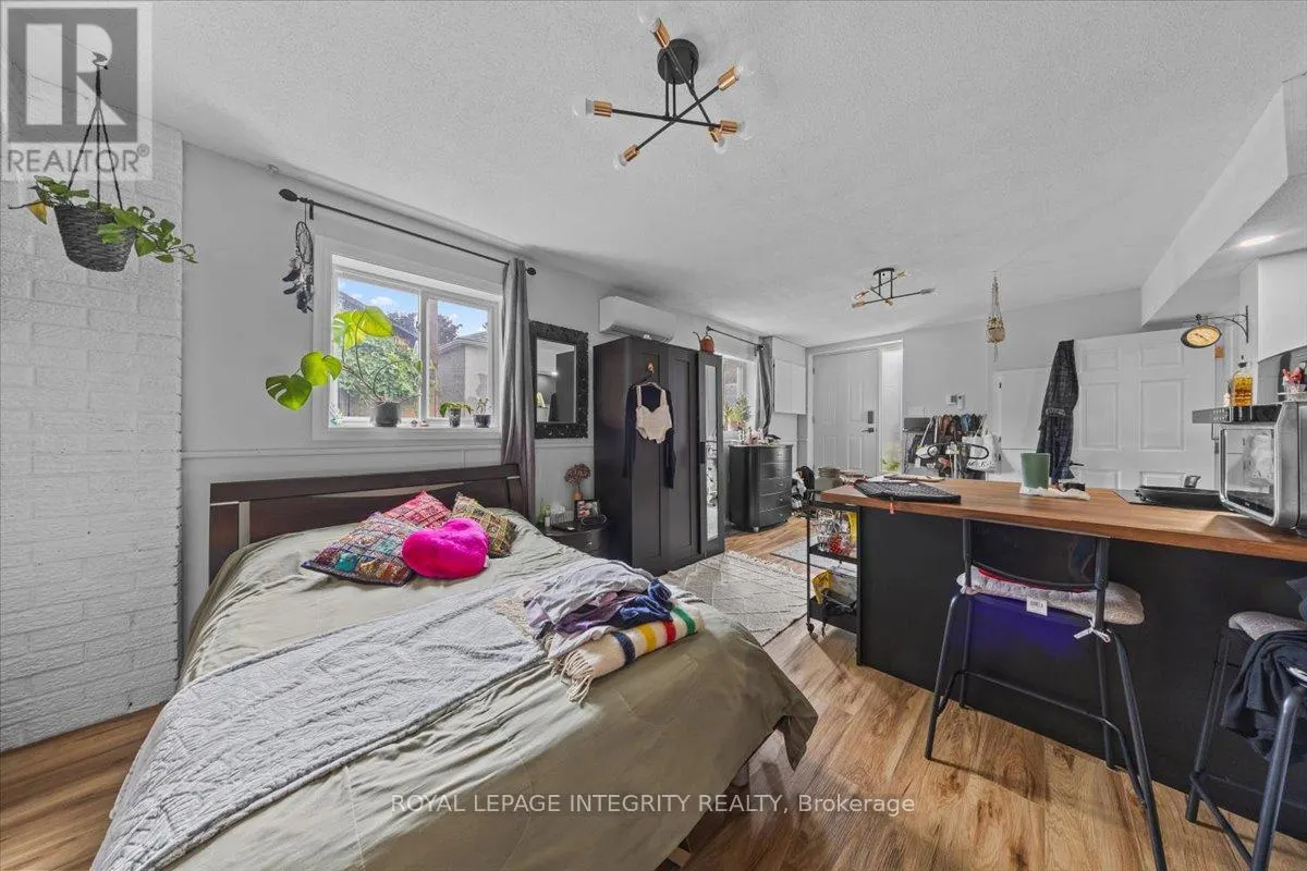 301 ZEPHYR AVENUE