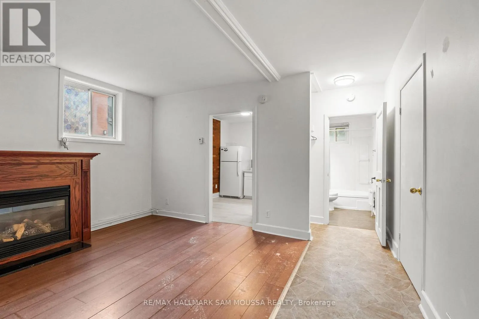 315 WAVERLEY STREET W