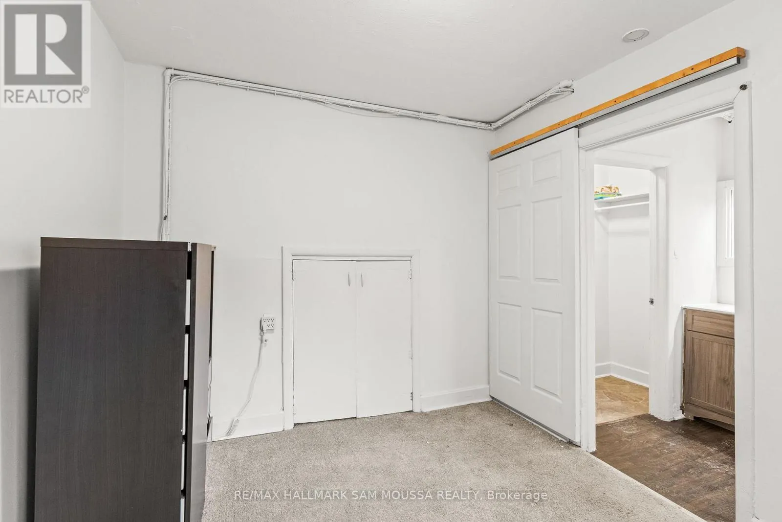 315 WAVERLEY STREET W