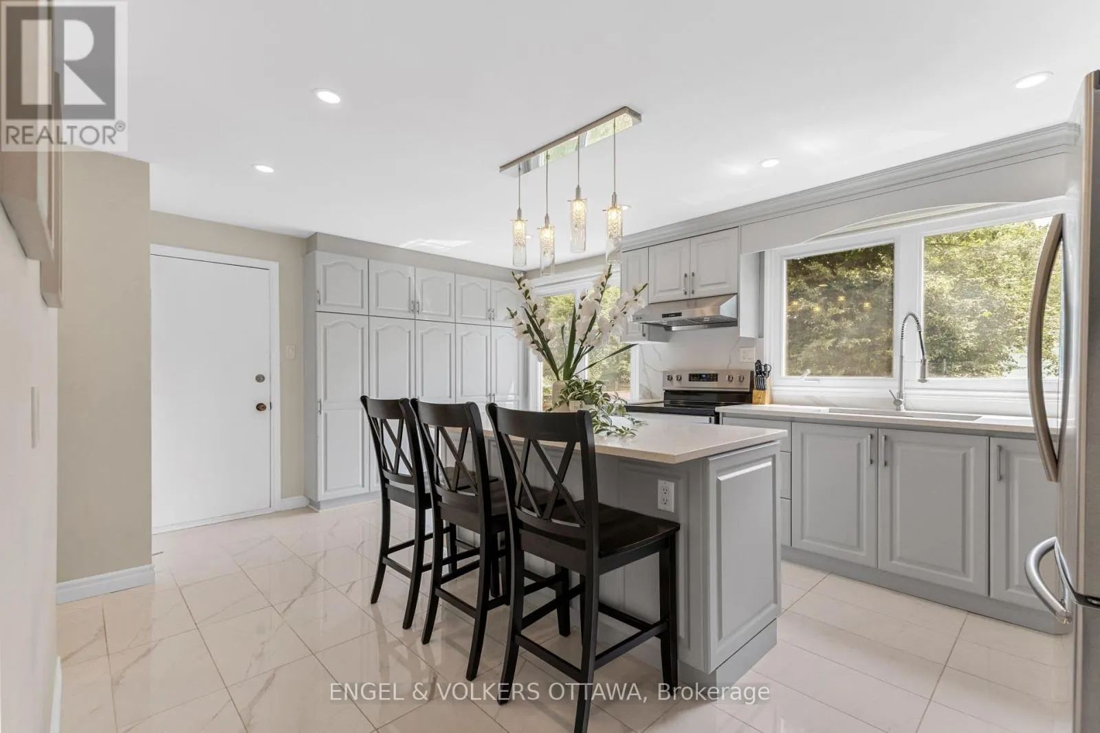 97 QUEENSLINE DRIVE