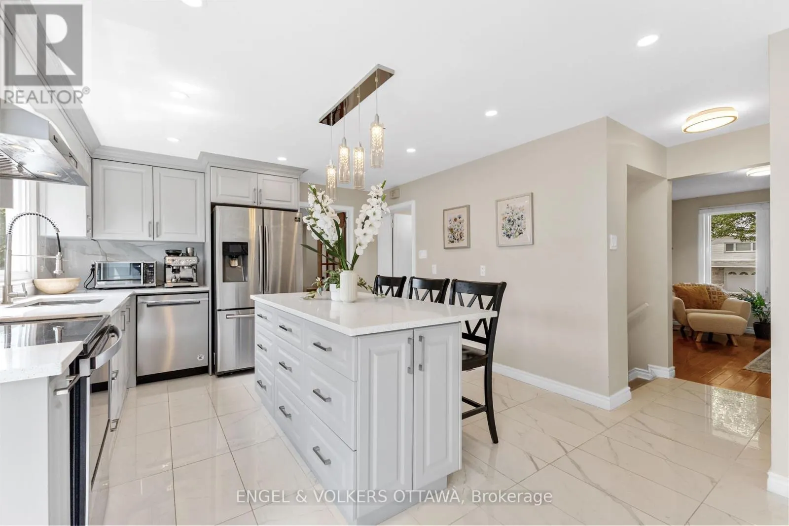 97 QUEENSLINE DRIVE