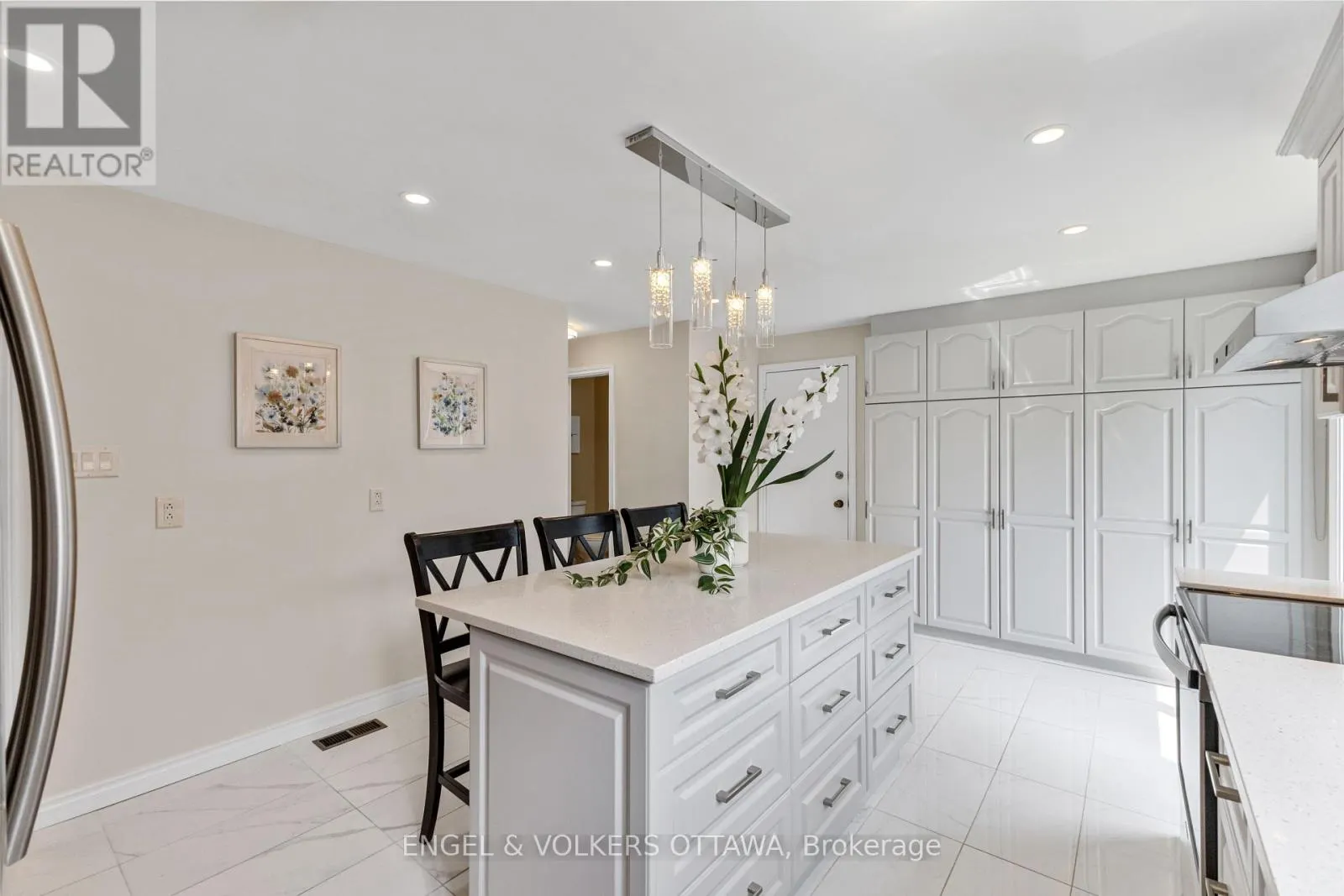 97 QUEENSLINE DRIVE