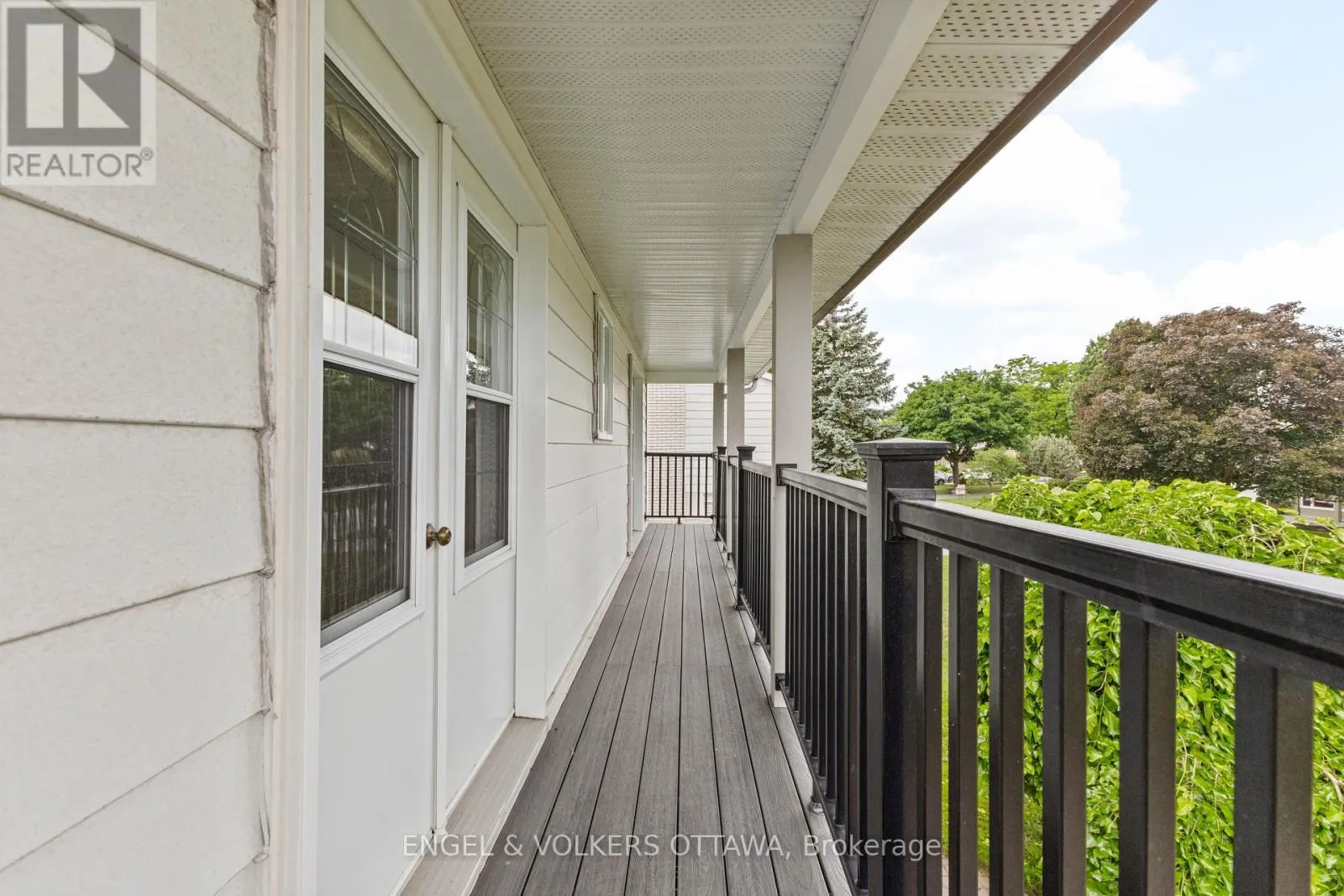 97 QUEENSLINE DRIVE
