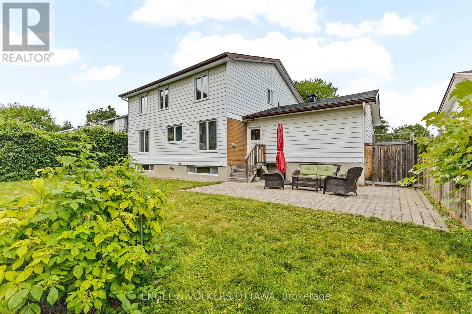 97 QUEENSLINE DRIVE
