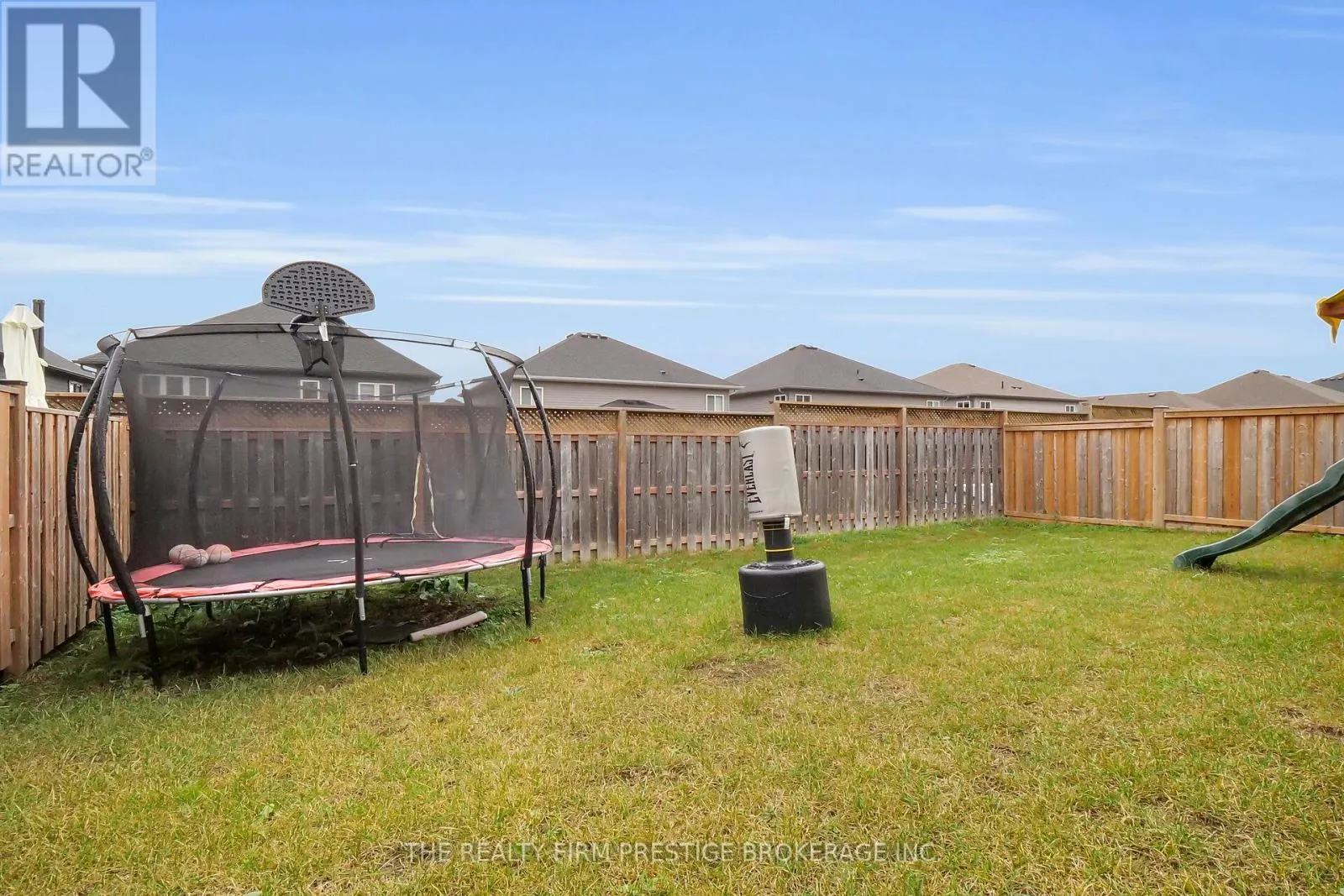 2528 HOLBROOK - LOWER DRIVE