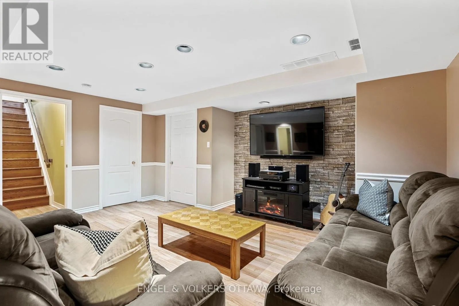 27 MAYFORD AVENUE