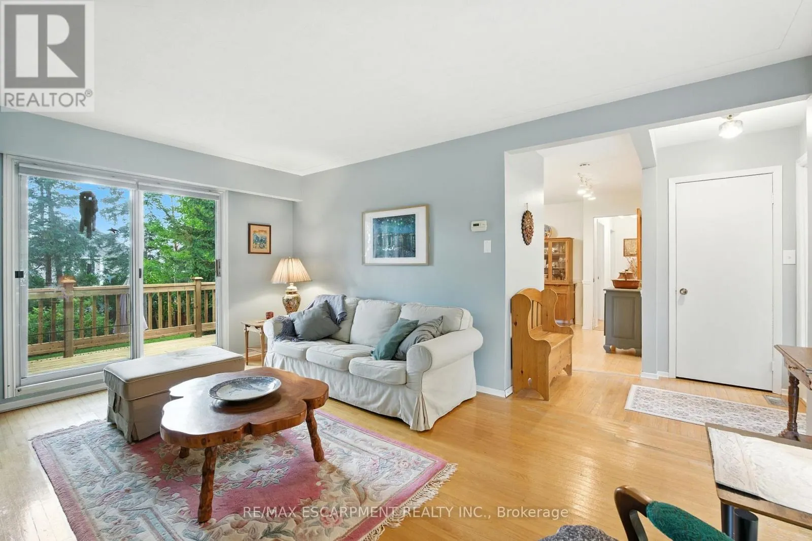279 MAIN STREET N