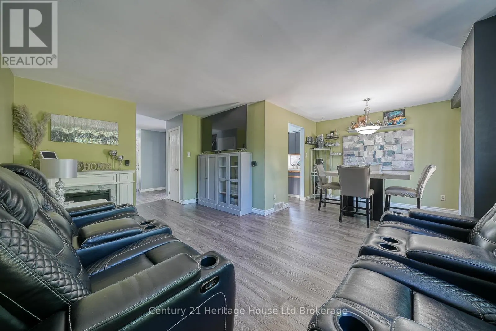 5 MOHICAN DRIVE