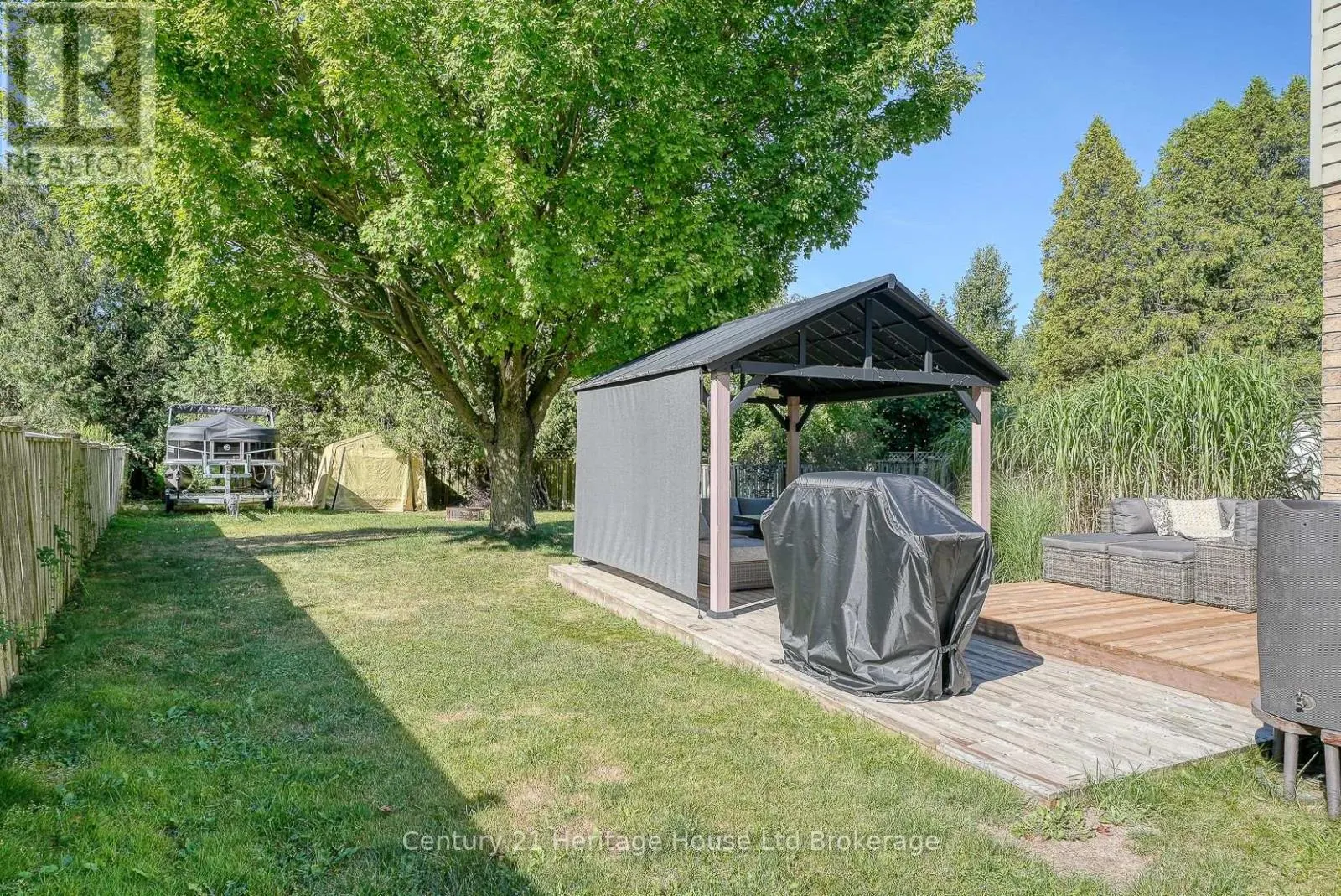 5 MOHICAN DRIVE