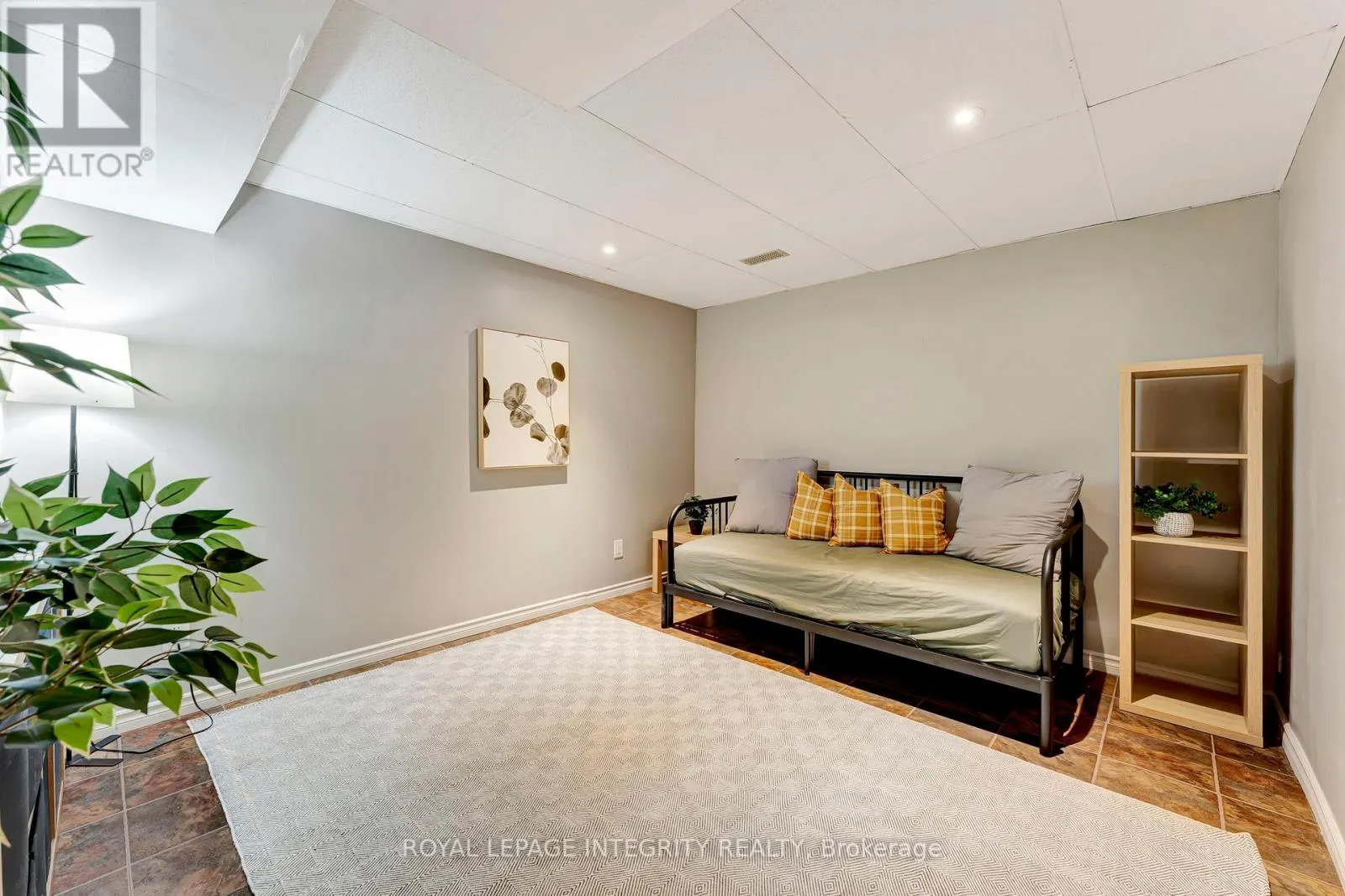 66 TARQUIN CRESCENT