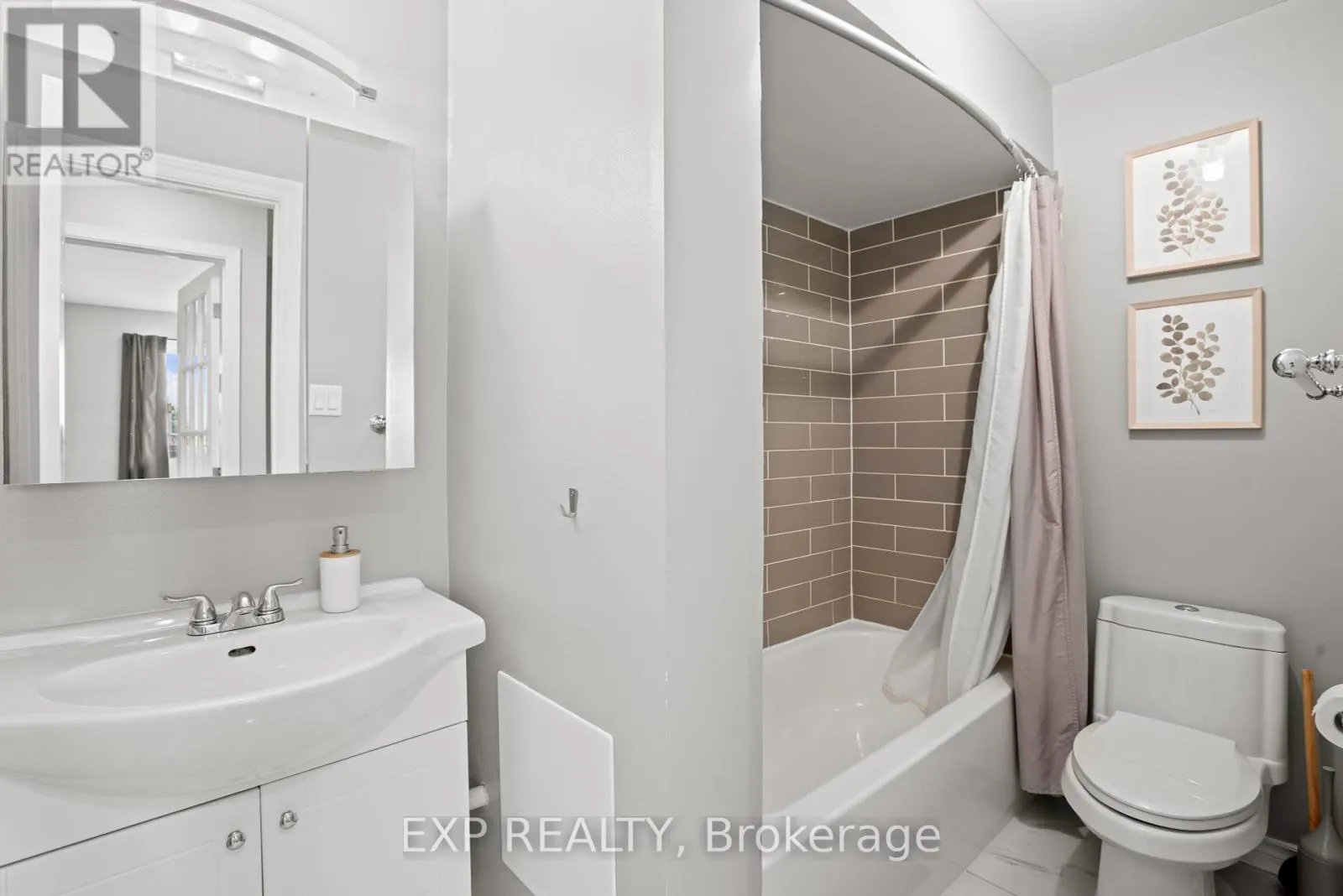 77B - 754 ST. ANDRE DRIVE
