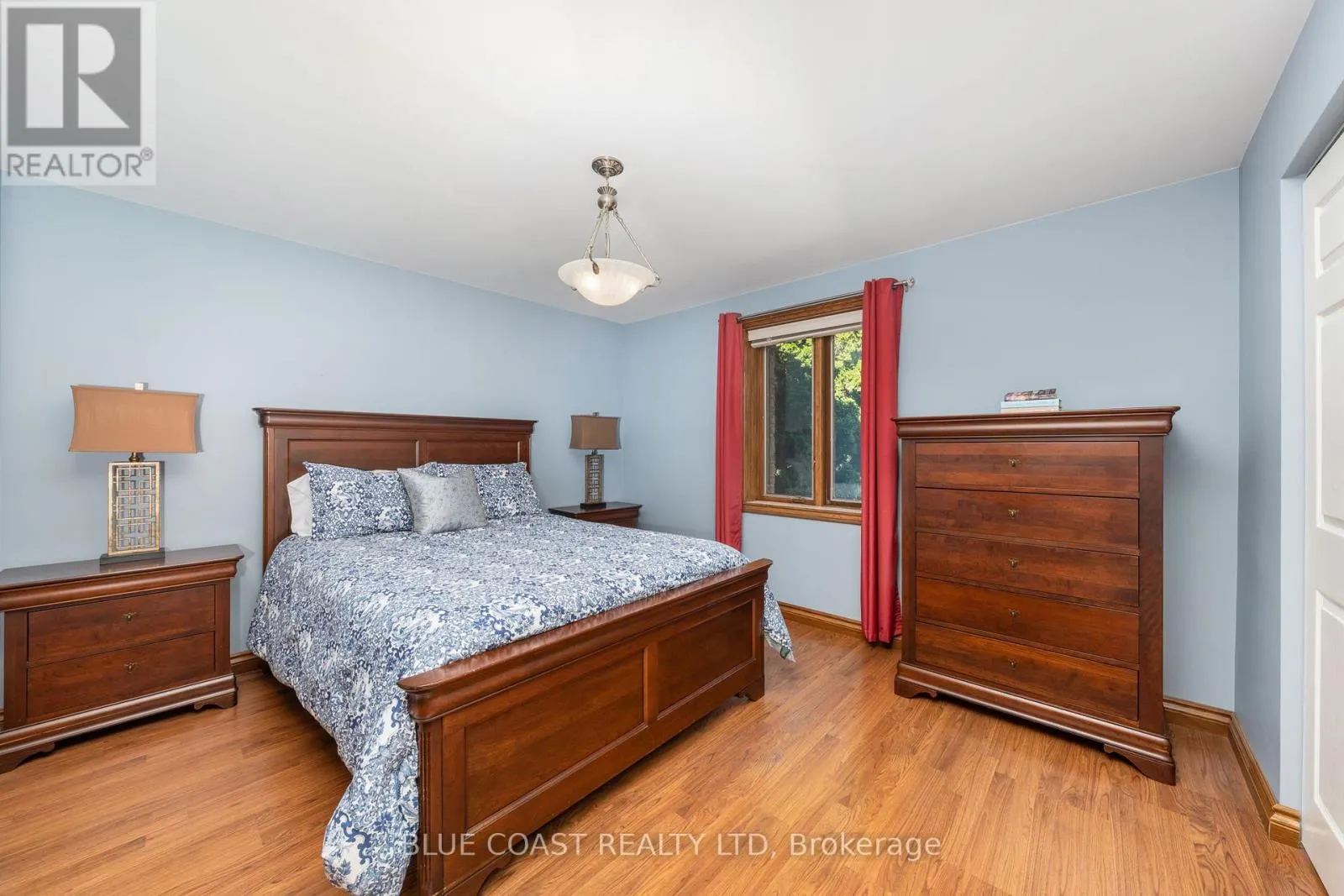 1031 ST CLAIR PARKWAY
