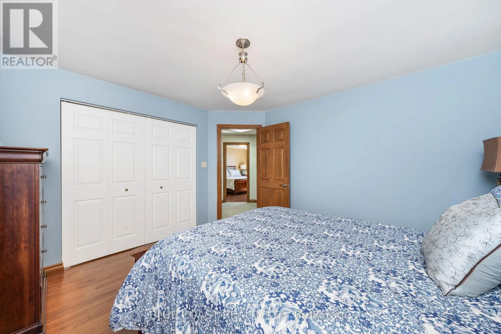 1031 ST CLAIR PARKWAY