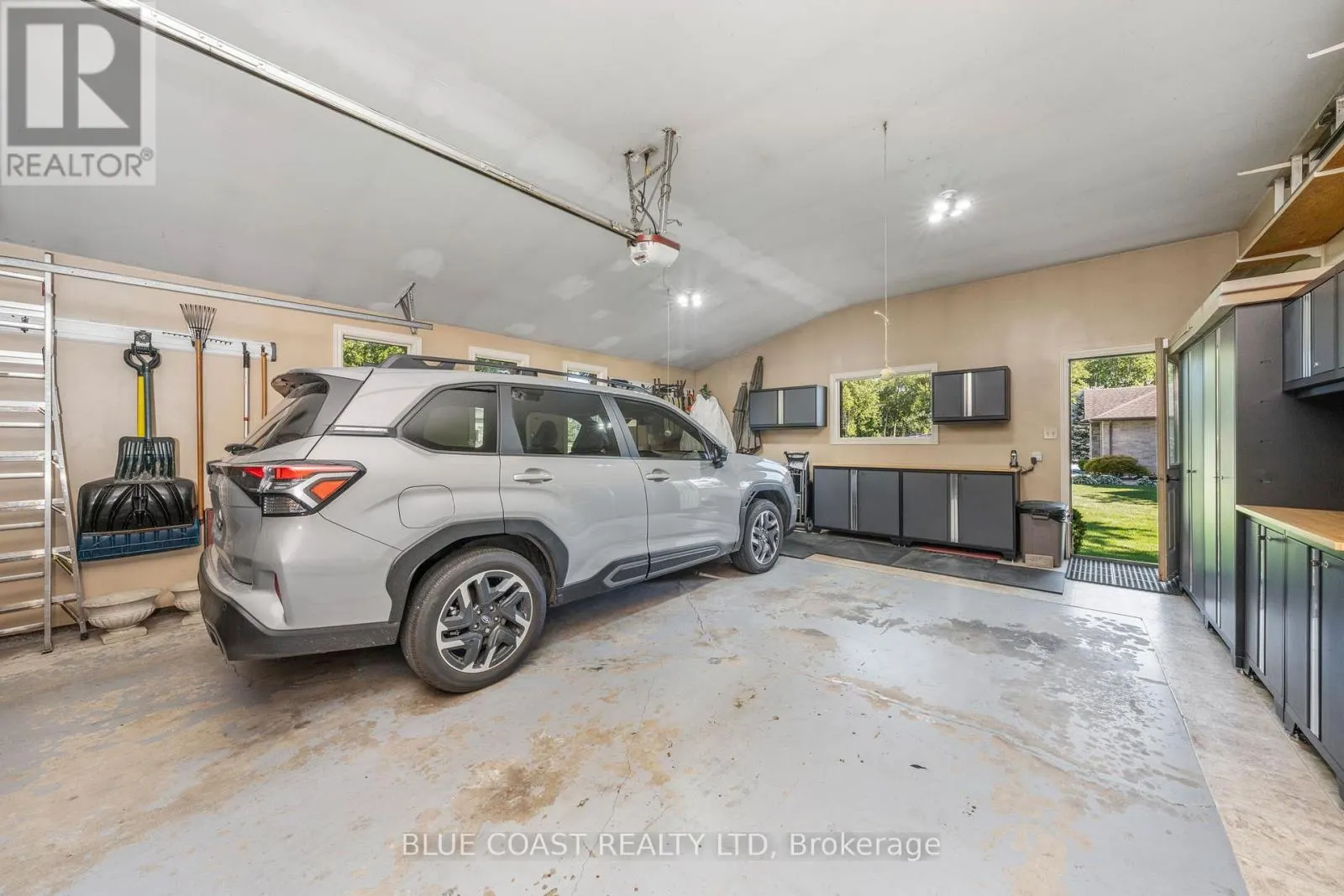 1031 ST CLAIR PARKWAY