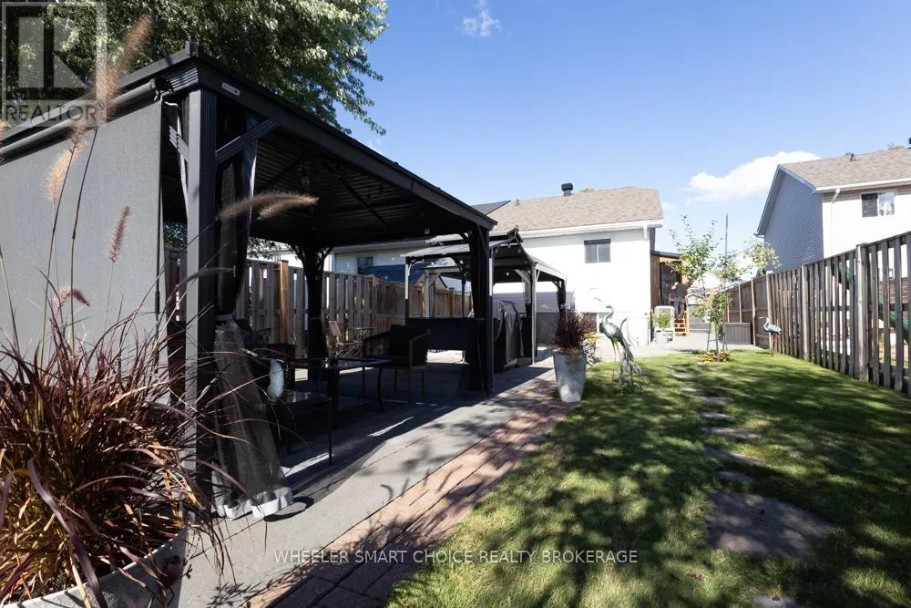 402 ELLEN AVENUE