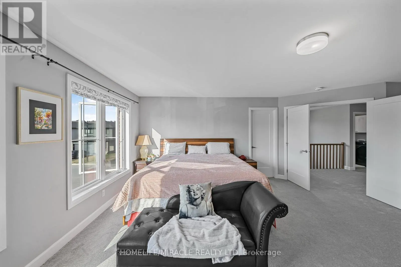 896 SENDERO WAY