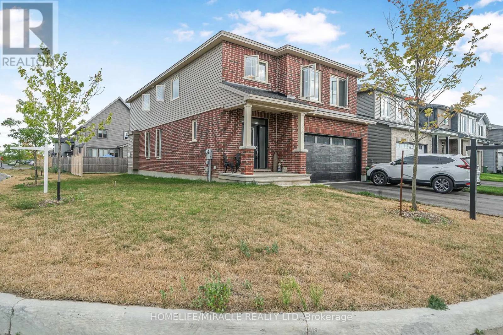 896 SENDERO WAY