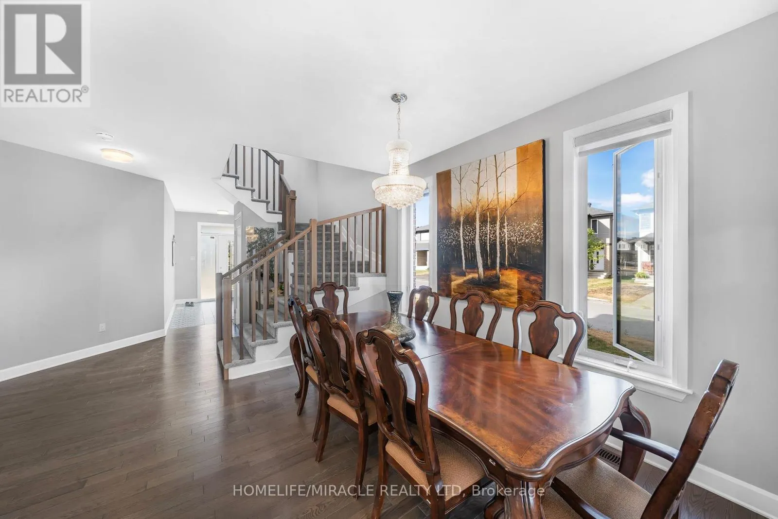 896 SENDERO WAY