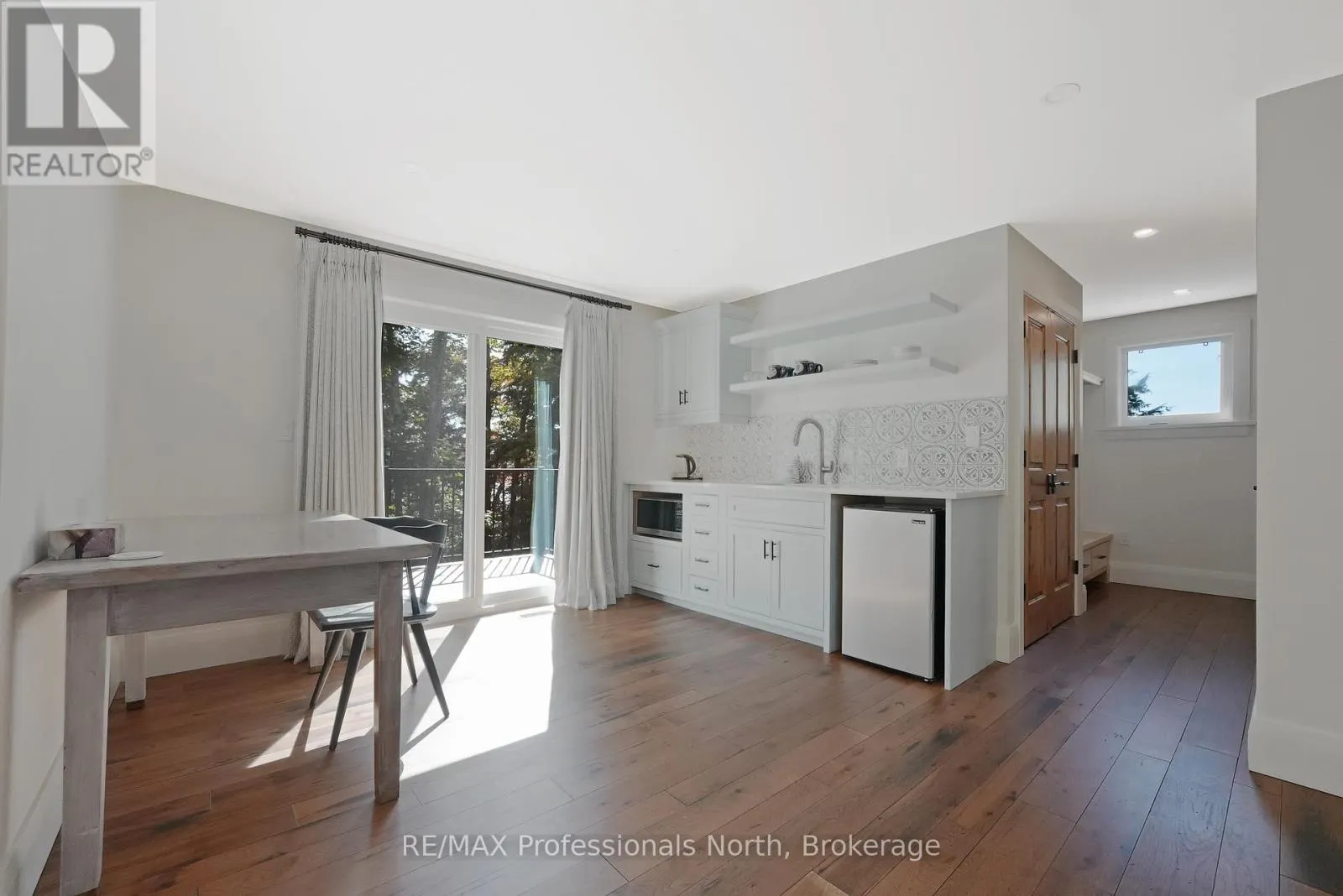 1394 FLATWATER COVE TRAIL