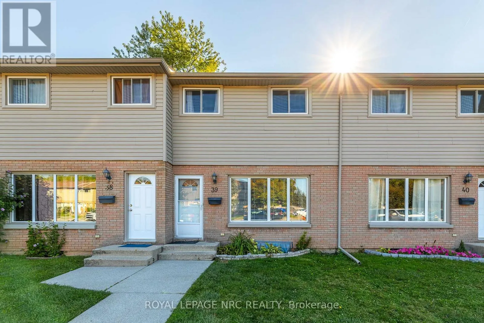 39 - 4215 MEADOWVALE DRIVE, #39
